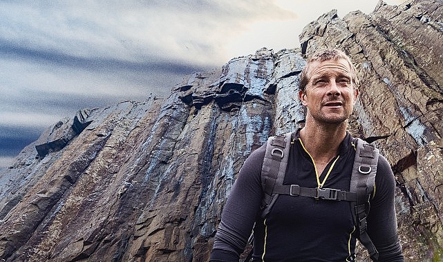 Hayatta kalma uzmanı Bear Grylls, Hollywood'un en sevilen ünlüleri ile