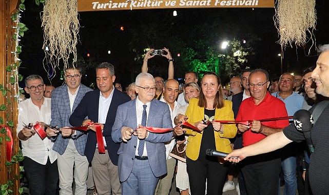 Bu yıl 33. Düzenlenen Burhaniye-Ören Turizm, Kültür ve Sanat Festivali