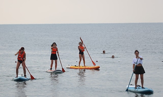 Antalya Büyükşehir Belediyesi farklı spor etkinlikleriyle Antalyalıları spora teşvik ediyor.