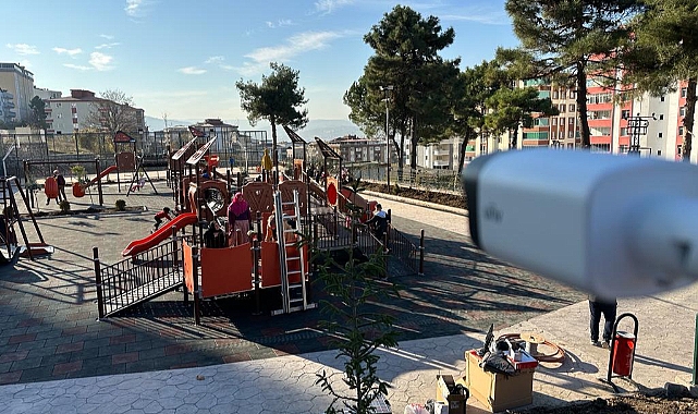 Canik Belediyesi, hayata geçirdiği proje ile ilçedeki parkların güvenliğini sağlıyor.