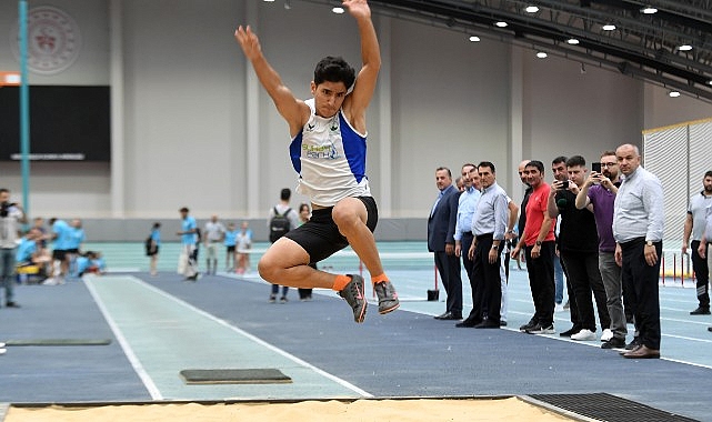 Osmangazi Belediyesi’nin Türk sporunun hizmetine sunduğu Türkiye’nin en modern atletizm