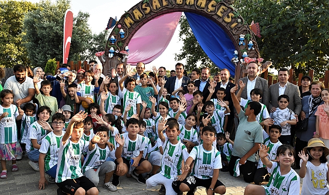 Osmangazi Belediyesi tarafından Bursa’ya kazandırılan ve içerisinde masal kahramanlarının bulunduğu
