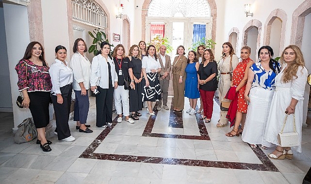 İzmir Büyükşehir Belediye Başkanı Tunç Soyer, İzmir İş Kadınları Derneği