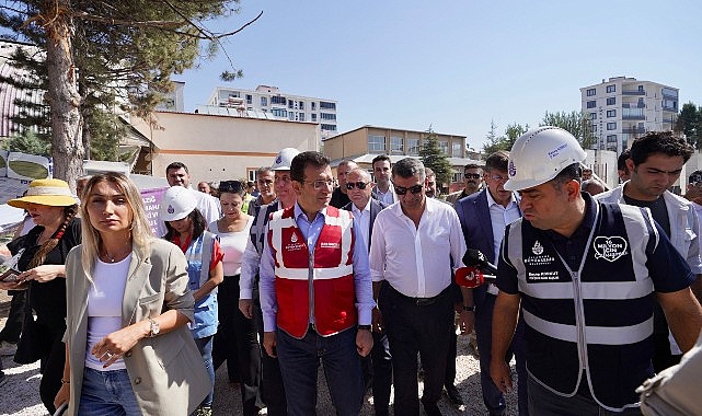 İBB Başkanı Ekrem İmamoğlu, Elazığ Sürsürü Mahallesi’nde inşa ettikleri Gazi