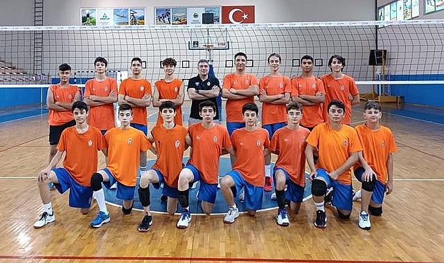 İnegöl Belediye Spor Kulübü voleybol takımı, altyapı çalışmalarının startını verdi.