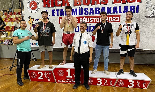 Denizli’de bu yıl 5’ncisi düzenlenen İller Arası Kick Boks Ligi’nin