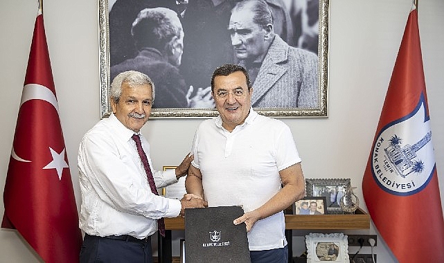 İzmir Kitap ve Kırtasiyeciler Esnaf Odası’yla protokol imzalayan Konak Belediyesi,