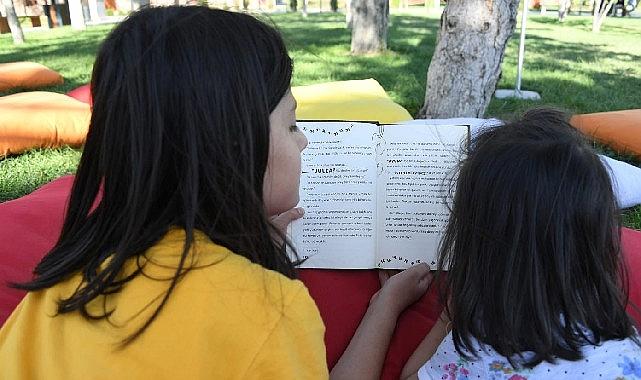 Konya Büyükşehir Belediyesi tarafından Konya Millet Bahçesi’ndeki Millet Kıraathanesi yanında