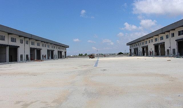 Büyükşehir Belediyesi'nin Manavgat'ta açılışa hazır hale getirdiği Toptancı Hal Projesi'nde