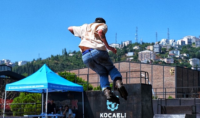 Kocaeli Büyükşehir Belediyesi, Skate Park Agresif Paten Yarışması düzenledi. Heyecanlı