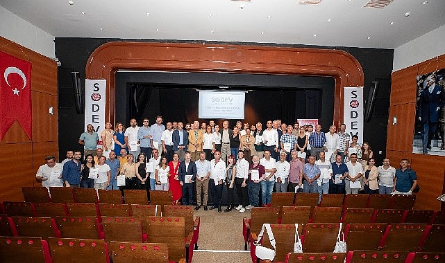 İzmir Büyükşehir Belediye Başkanı Tunç Soyer, Sosyal Demokrasi Vakfı'nın (SODEV)