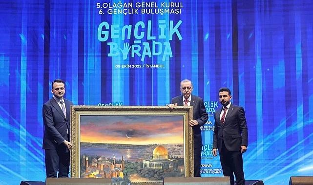 İstanbul'un mistik ruhunu sanatın büyülü dokunuşuyla birleştiren ünlü ressam Amine