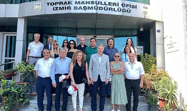İzmir Ege Medya Platformu Üyesi gazeteci yazarlar ile İzmir’de bir