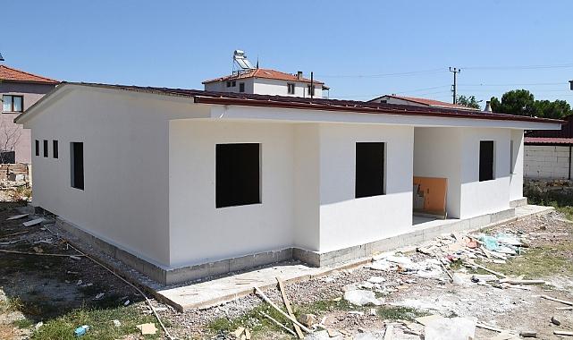 Foça Belediyesi’nin kendi öz kaynaklarıyla yaptığı Yenibağarası Sağlık Ocağı inşaatı