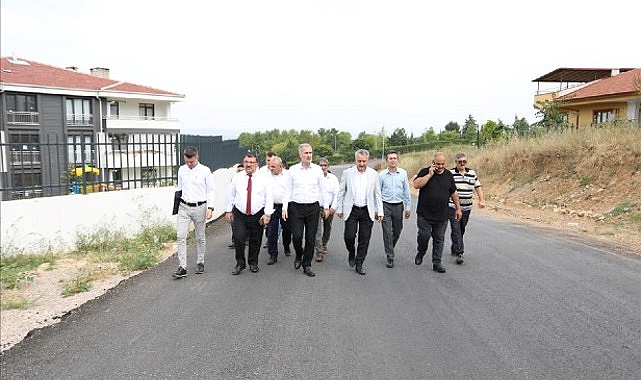 İnegöl Belediyesi, Yeniceköy Mahallesinde 7 sokakta sathi kaplama 12 sokakta