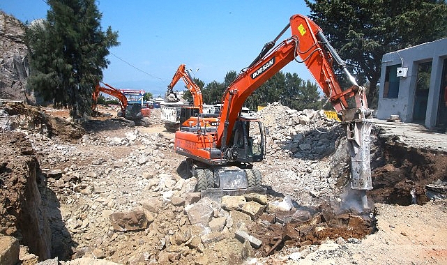 Karabağlar Belediyesi tarafından baştan sona yenilenerek kapalı hale getirilecek Yeşilyurt