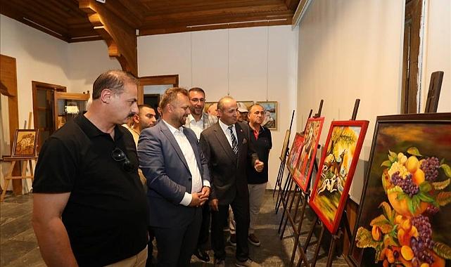 İnegöl’de 19 yıldır yağlı boya çalışmaları yapan Yüksel Kılıçoğlu’nun 50