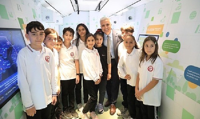 İETT’nin öğrenciler için hazırladığı ve yeni nesil ulaşım sistemlerinin de