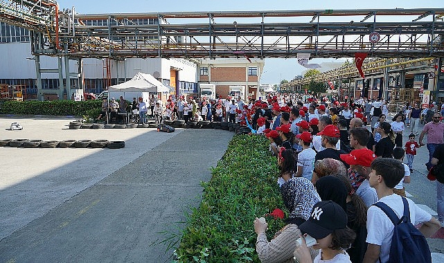 Tofaş çalışanları ve ailelerinin bir araya geldiği geleneksel "Tofaş Günü"