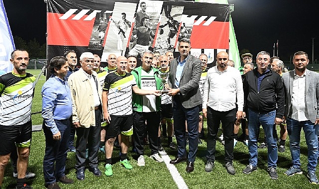 Kartepe Belediyesi ve Kartepe Kulüpler Birliği tarafından düzenlenen 2.Şöhretler Turnuvası’nda