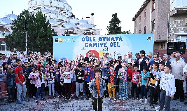 Konya Büyükşehir Belediyesi’nin “Güle Oynaya Camiye Gel” projesi kapsamında 3
