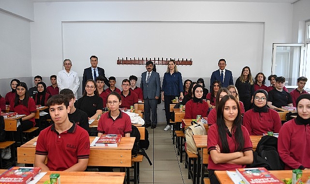 Osmangazi Belediye Başkanı Mustafa Dündar, 1 milyon nüfuslu ilçede büyük