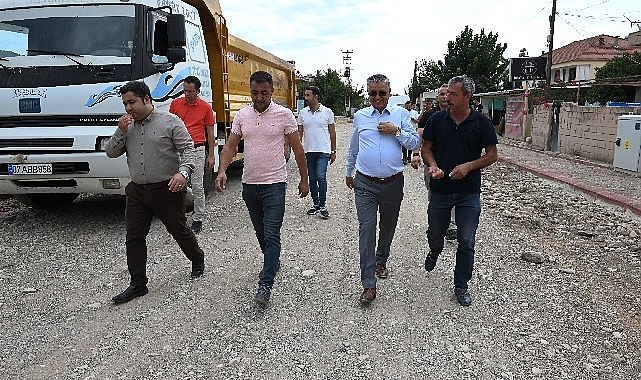 Kemer Belediye Başkanı Necati Topaloğlu, Kuzdere Mahallesi’nde yapımı devam eden