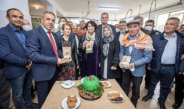 Beydağ’da Belediyesinin Çomaklar Mahallesi’ndeki Kestane Unu Üretim Tesisi’nde özenle üretilen