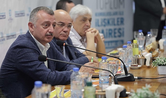 Esnaf ve sanatkârlarla buluşmalarına Kartepe ilçesiyle devam eden Başkan Büyükakın,