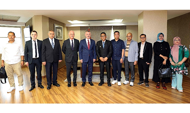 Başkan Büyükakın, Endonezya Padang Büyükşehir Belediye Başkanı Hendri Septa ve