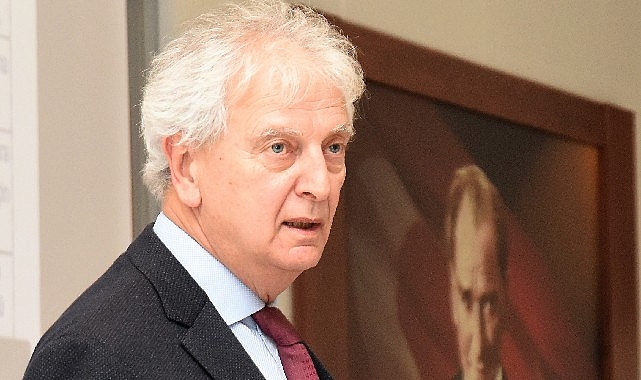 EBSO Yönetim Kurulu Başkanı Ender Yorgancılar, “Büyümede süreklilik son derece