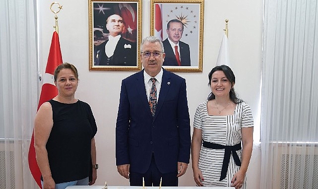 Ege Üniversitesi Fen Fakültesi Matematik Bölümü öğretim üyesi Doç. Dr. Feyza