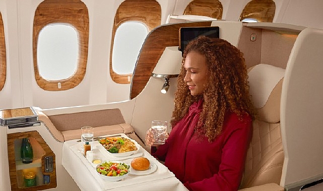 Emirates'in uçak içi yemek ön siparişi girişiminin Birleşik Krallık uçuşlarında