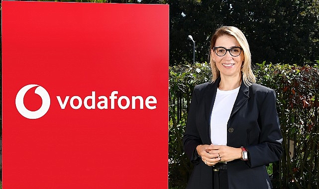 Vodafone’un yeni “Eşim Dostum” kampanyasında eşi dostu aracılığıyla Vodafone tarifelerine