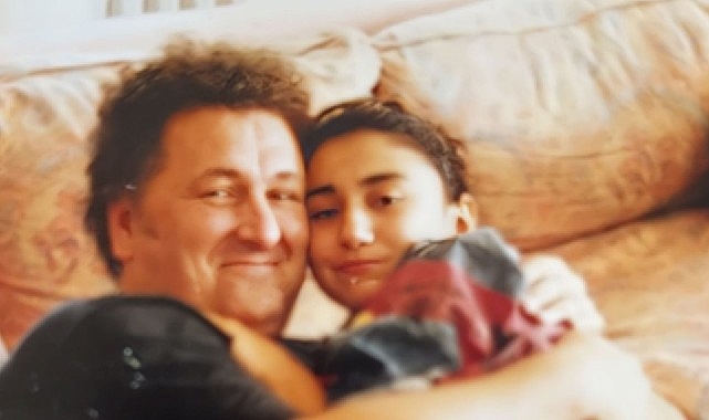Ünlü müzisyen Evrencan Gündüz, geleneği yaşatmanın yanı sıra yeni sürprizlerle