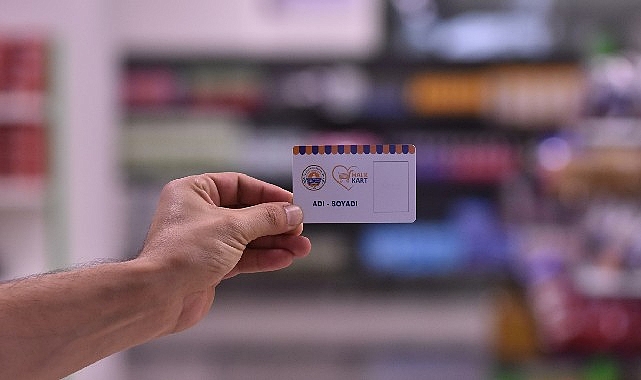 Gemlik’te paranın geçmediği market, ihtiyaç sahiplerine 5 milyonluk yardım sağladı