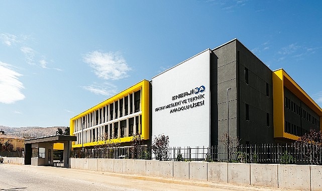 Depremin yaralarını sarmak için ilk günden bu yana yoğun çalışmalar