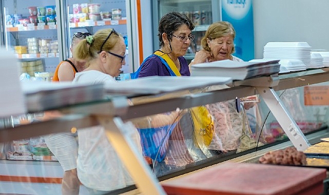 Sosyal belediyecilik alanındaki çalışmalarıyla dikkat çeken Seferihisar Belediyesi’nin Halk Market