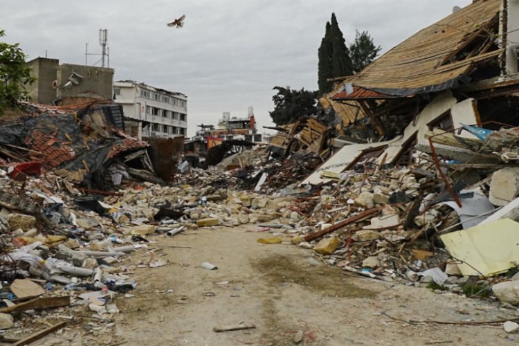 Hatay'da depremin 215'inci gününde 'Yerinde Dönüşüm' projesi kapsamında yapılan temel