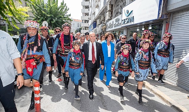 İzmir Büyükşehir Belediye Başkanı Tunç Soyer, 9 Eylül kutlamaları kapsamında