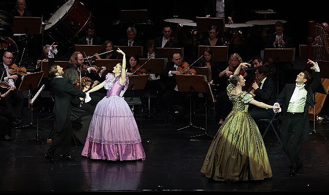 İş Sanat, yeni konser sezonunu Cumhuriyet’in 100. Yılı’nı kutlamak üzere