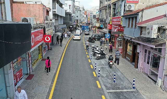 Büyükşehir Belediyesi, kente yeni yollar kazandırmak ve mevcut yolları yenilemek