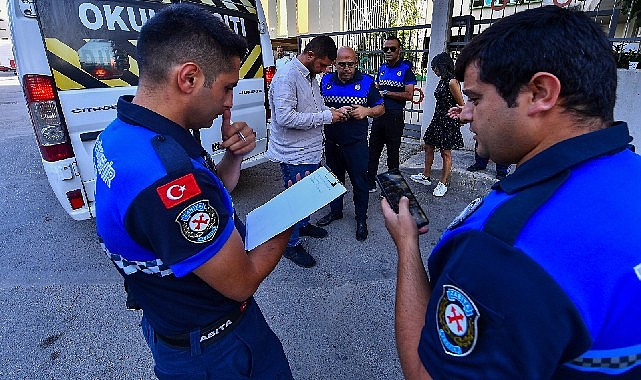 İzmir Büyükşehir Belediyesi ekipleri, yeni eğitim ve öğretim yılının başlamasıyla