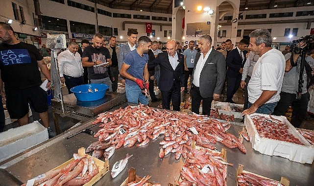 İzmir Büyükşehir Belediye Başkanı Tunç Soyer av yasağının sona ermesiyle