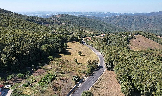 Kocaeli Büyükşehir Belediyesi tarafından Karamürsel’ini Tahtalı-Kadriye yolu asfaltlandı