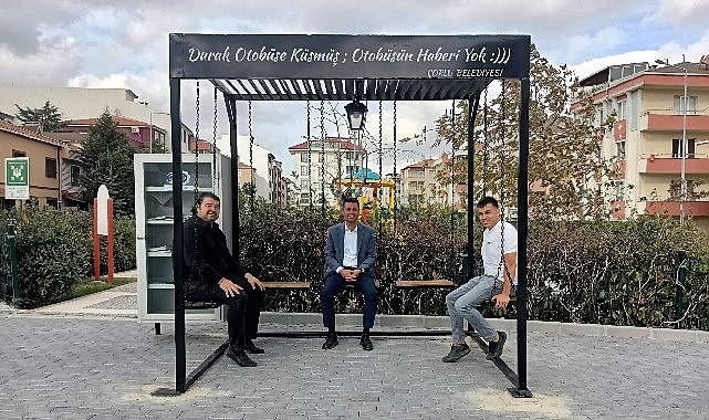 Çorlu Belediyesi Fen İşleri Müdürlüğü ekipleri tarafından üretilen yeni kent mobilyaları