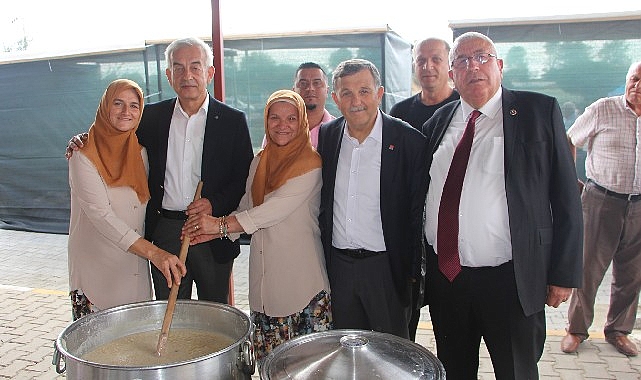 Küçükyoncalı Dokuyan Eller ekibindeki kadınlar ve Saray Belediyesi’nin iş birliğiyle