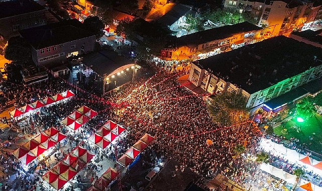 Bereketli topraklarıyla ünlü İzmir’in Kınık ilçesinde Hasat Festivali başladı