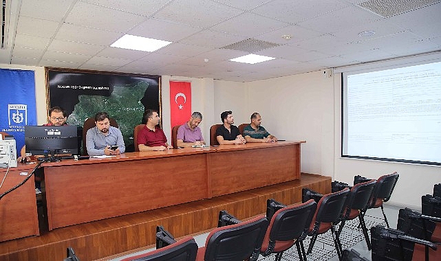 Kocaeli Büyükşehir Belediyesi tarafından kış aylarında buzla mücadele çalışmalarında kullanılmak
