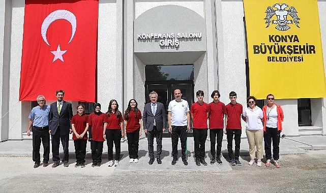 Konya Büyükşehir Belediyesi’nin tarihi Konya Lisesi bahçesinde yapımını tamamladığı konferans